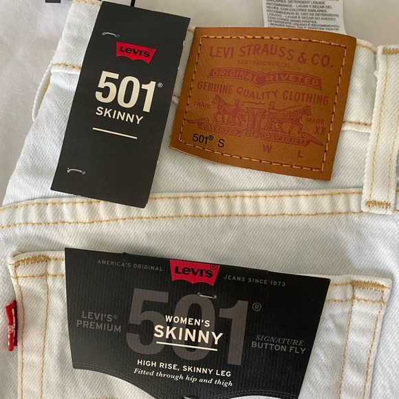 Levi Jeans - Picture 2 of 5